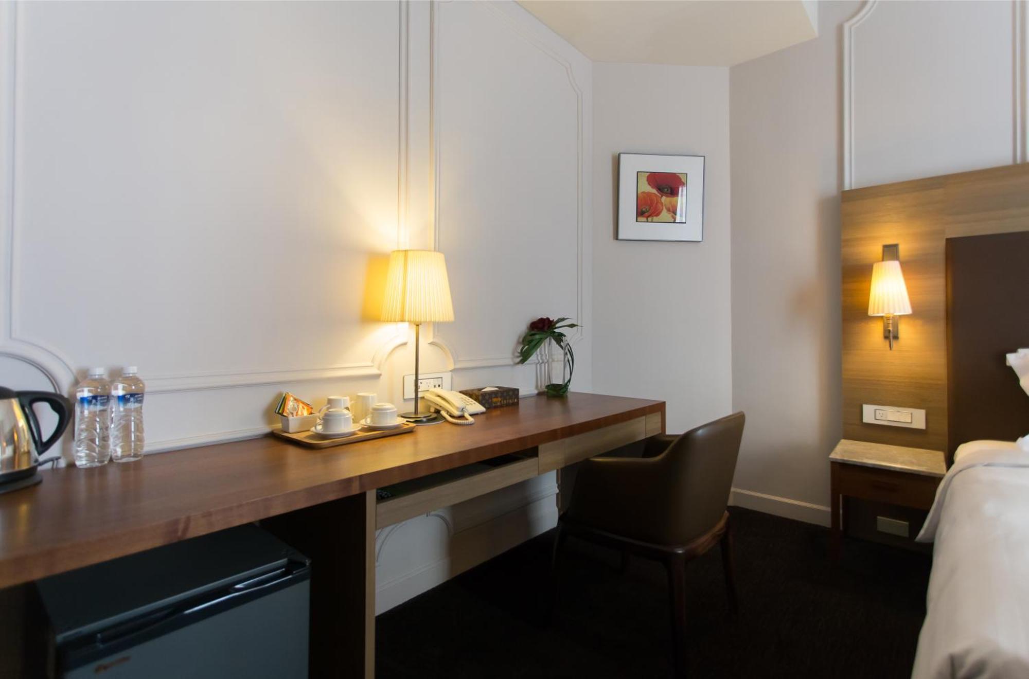 Hotel 麗馨商旅七賢館 Kaohsiung Habitación foto