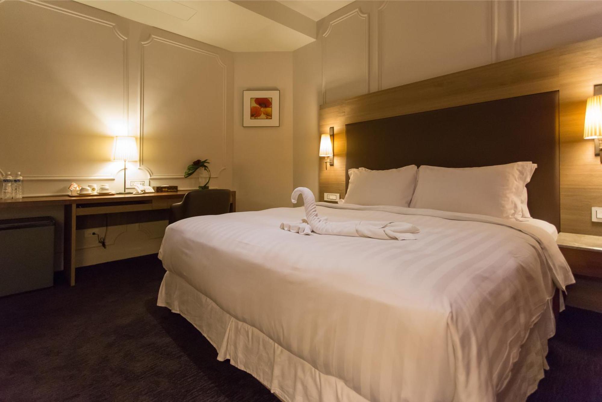 Hotel 麗馨商旅七賢館 Kaohsiung Habitación foto